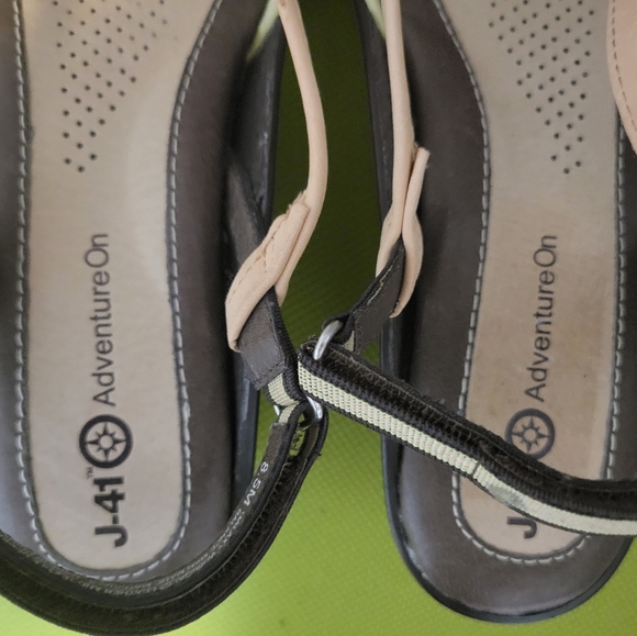 J-41 Adventure On Sandals. Size 8.5. - Picture 5 of 9